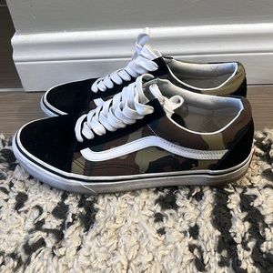 Army camo vans